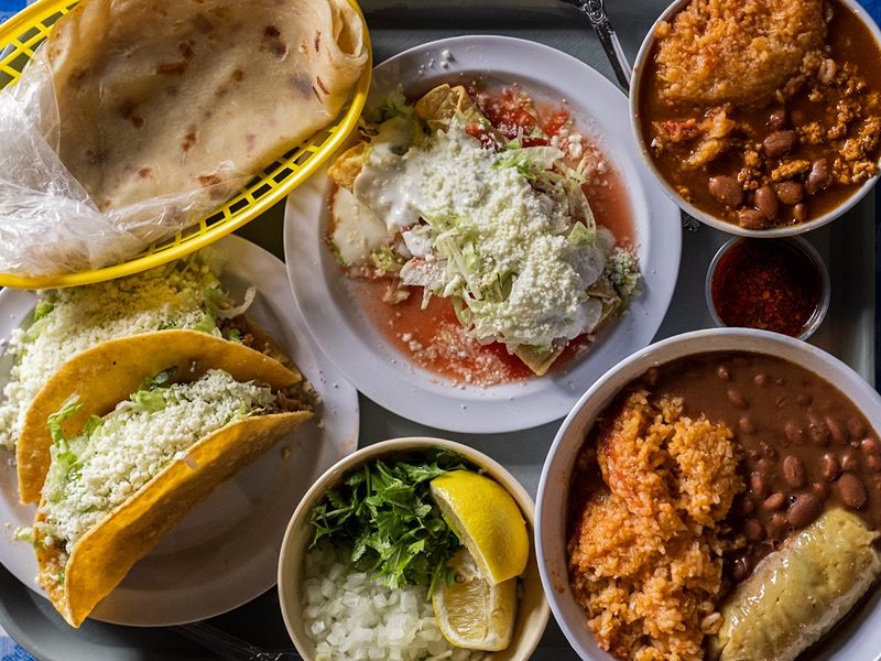 Las Cuatro Milpas food