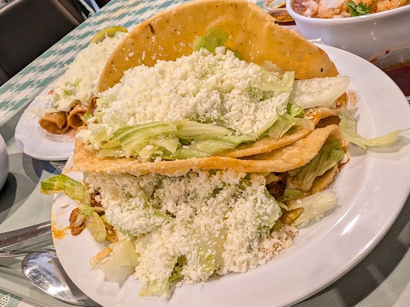 Las Cuatro Milpas food